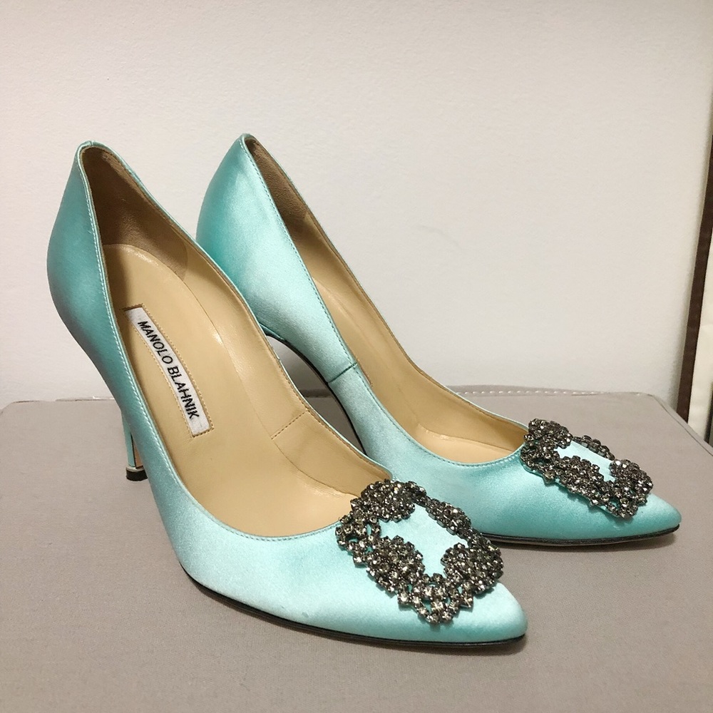 Manolo Blahnik Hangisi Heels in Tiffany Blue